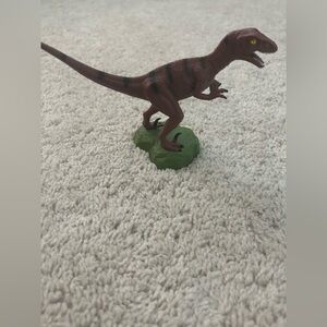 Geoworld deinonychus dinosaur